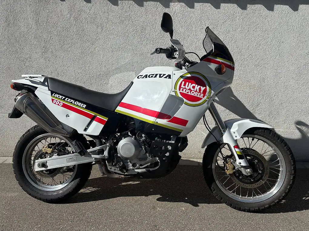 Cagiva Elefant 900 AC Lucky Explorer