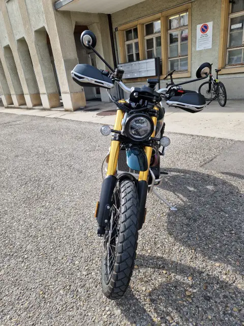 TRIUMPH Scrambler 1200 McQueen Limited Edition