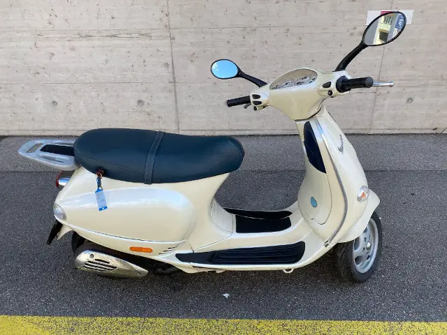 piaggio vespa 125 et4