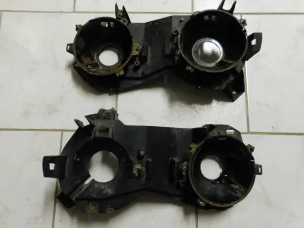 Ford Mercury Comet Frontlampen Halterungen Jg. 1963 - 1964