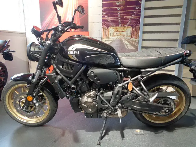 yamaha xsr 700