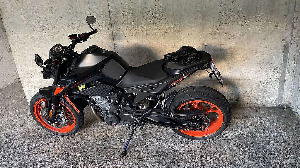 ktm duke 790