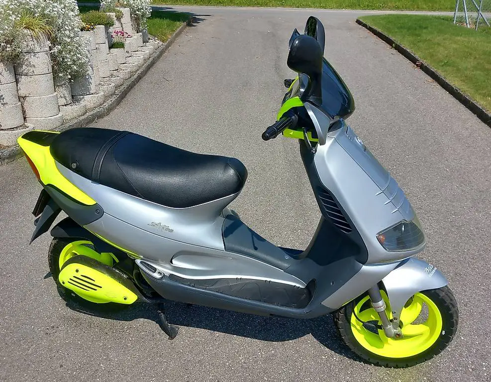 Piaggio Roller 125
