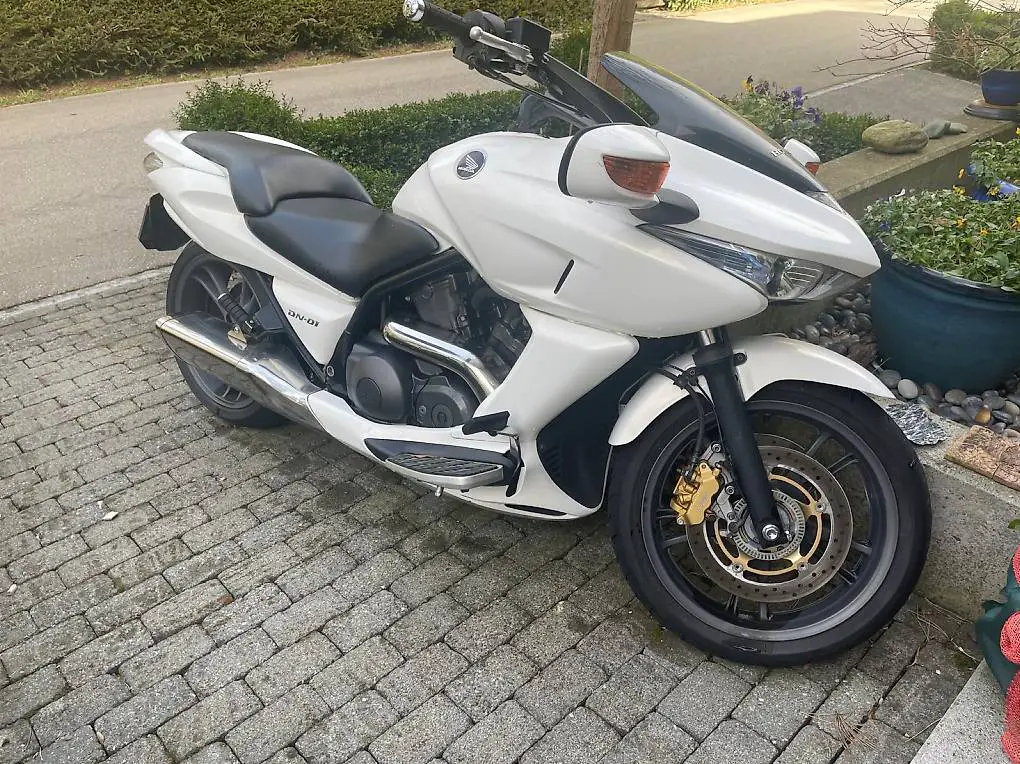 HONDA NSA 700 A DN-01 - Touring Motorrad