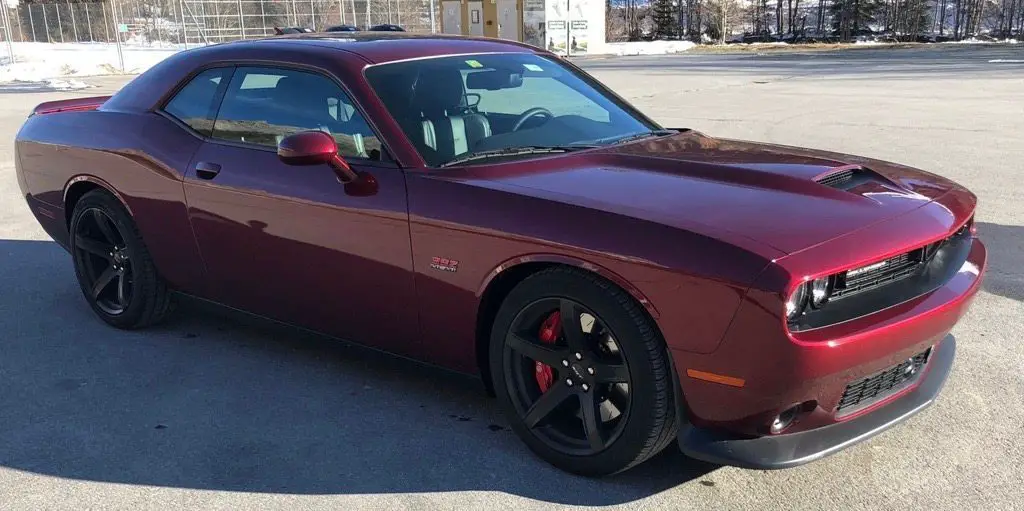 dodge challenger 6.4 v8 hemi srt