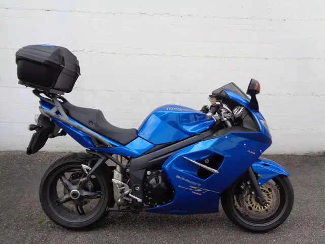 triumph sprint st 1050