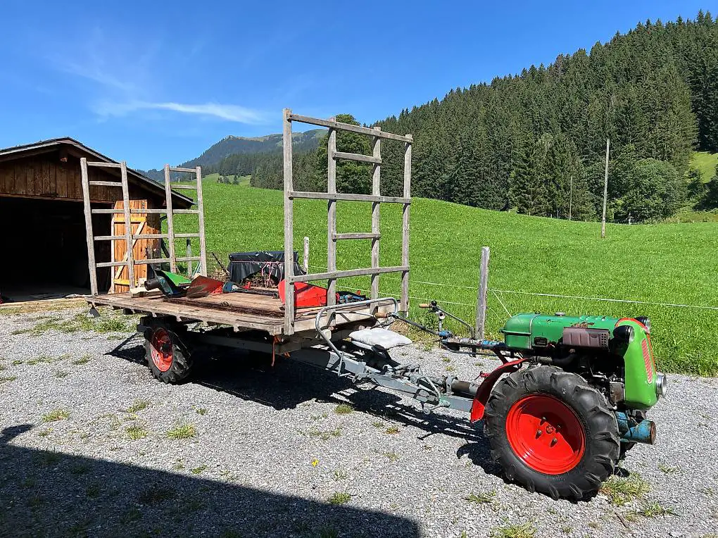 Rapid S-Spezial mit Triebachsanhänger