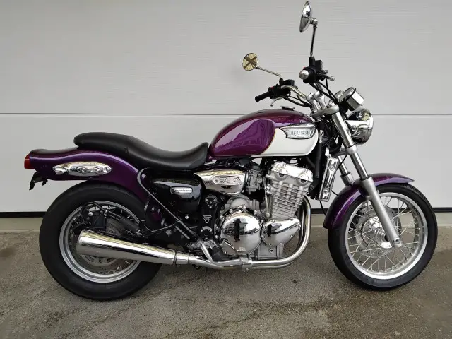 TRIUMPH Adventurer 900