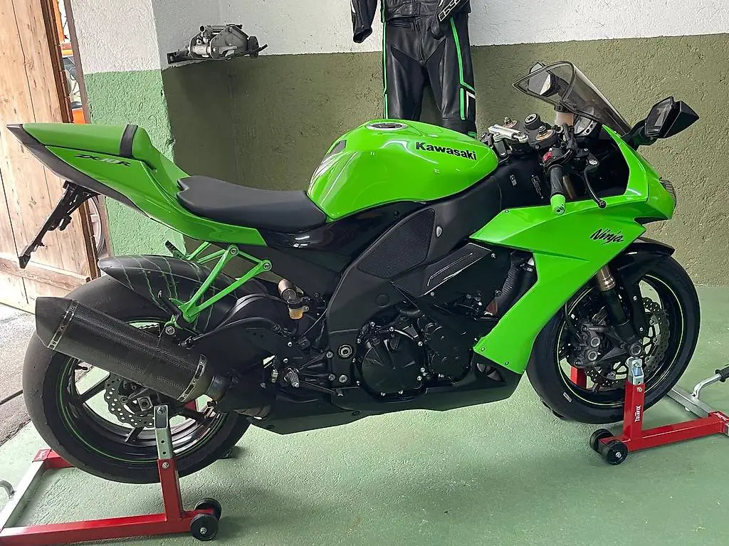 Kawasaki Ninja ZX-10R (2009) inkl. Zubehör