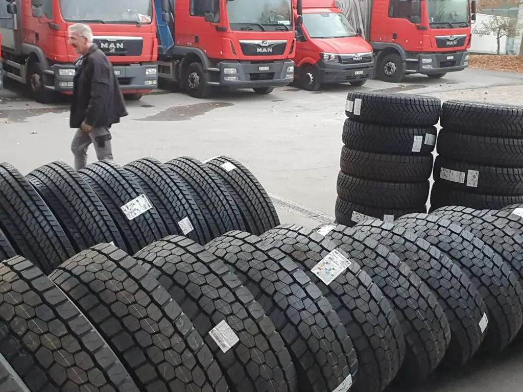 LKW Reifen 315/80R22.5 für Kipper / Welaki oder Betonmischer