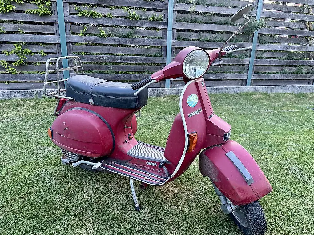 Vespa PX 125 E arcobaleno da restaurare