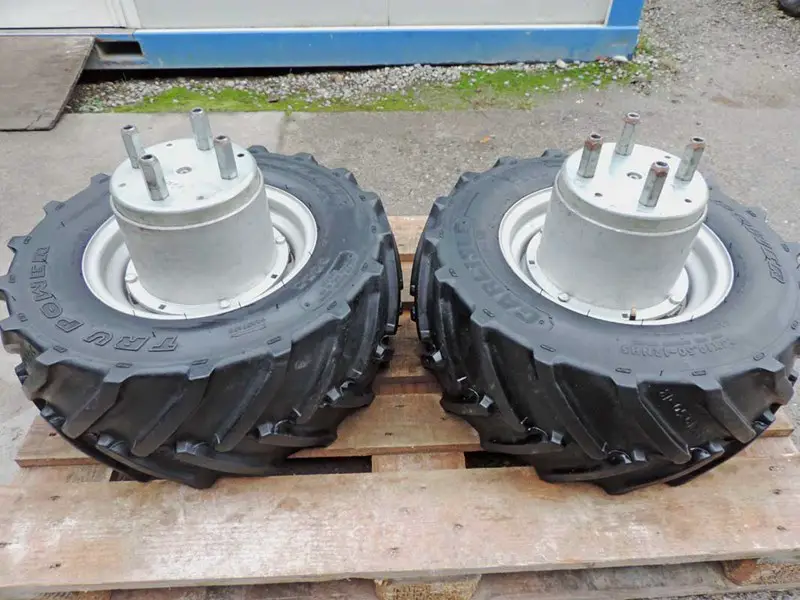 Rapid, Räder Doppelrad 23x10.50 - 12 90%