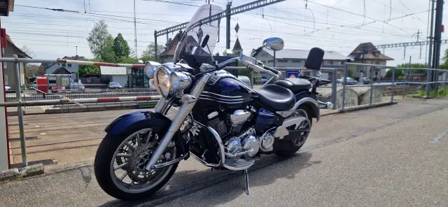 YAMAHA XV 1900 Midnight Star