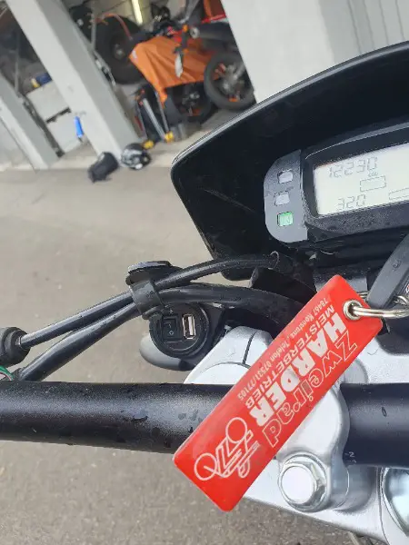 Aprilia RX 125 ab Service mit USB Stecker