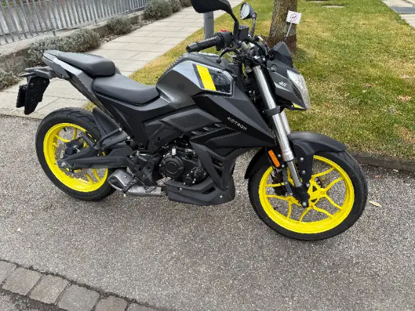 Motorrad 125 Naked bike MOTRON Nomad A1