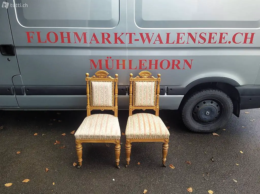 Antiker Stuhl mit gedrechseltem und geschnitztem Holz