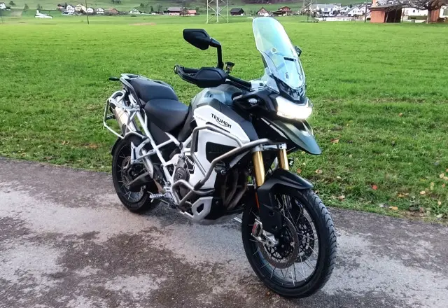 TRIUMPH Tiger 1200 Rally Explorer