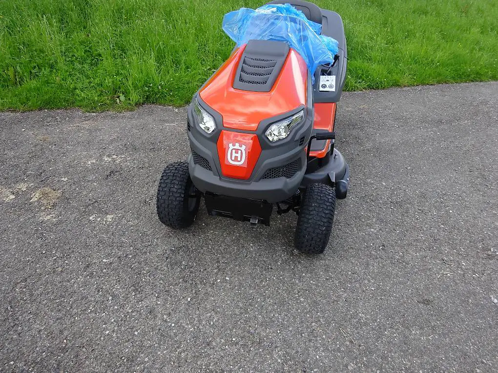 Rasentraktor Husqvarna TC242T Hydrostat Fahrantrieb
