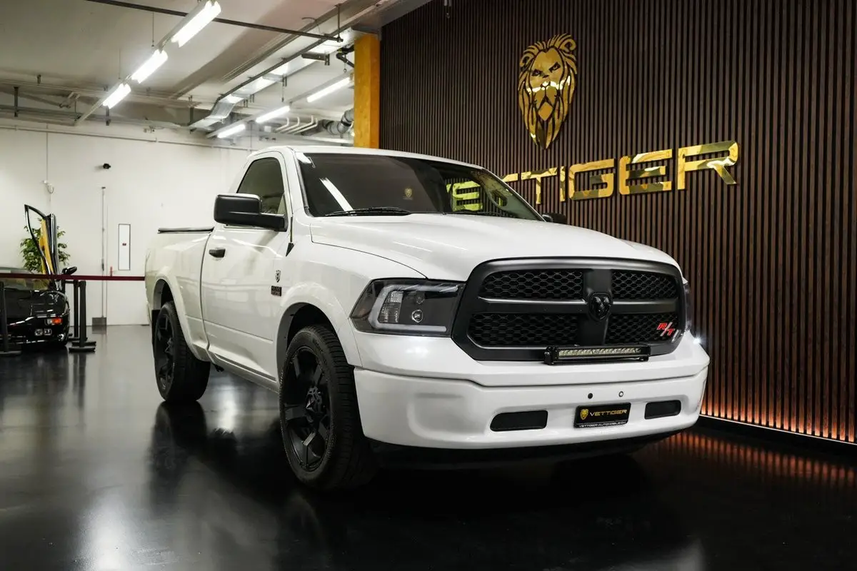 dodge ram 1500 5.7 v8 hemi laramie rt