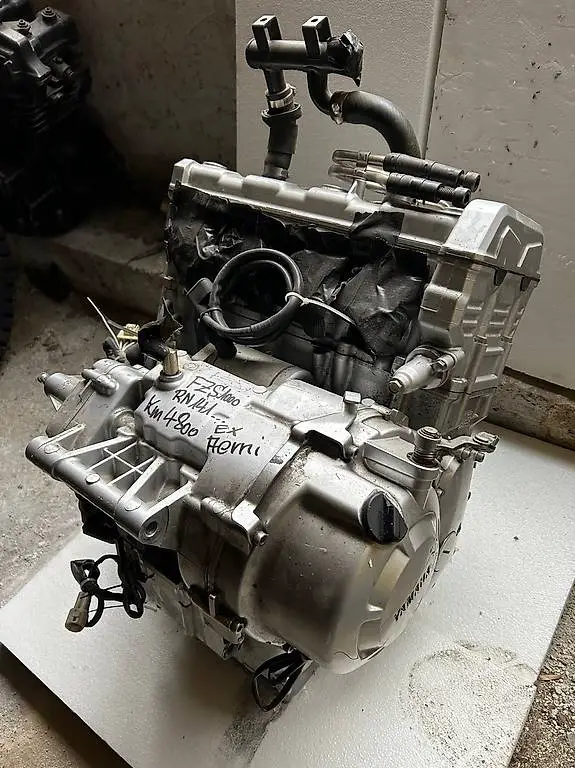 motor / moteur yamaha fzs 1000