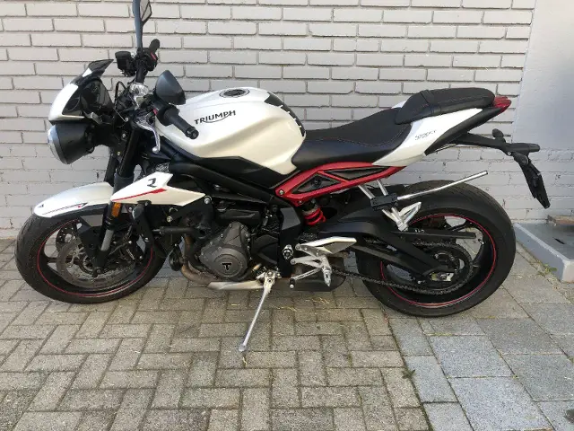 TRIUMPH Street Triple 765 R