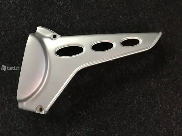 Neuer Suzuki RV 50 Kettenschutz