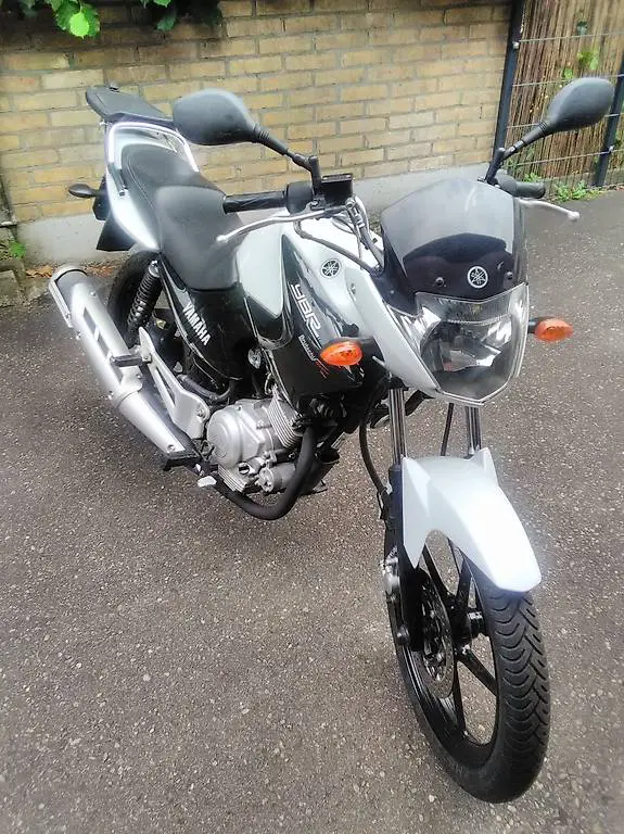 YAMAHA 125 YBR ab 16 Jahre Gratishauslieferung