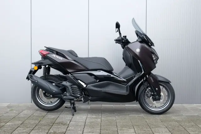 yamaha x-max 125 tech max