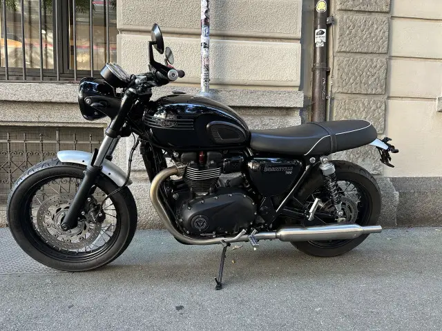 TRIUMPH Bonneville T100