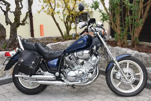 Yamaha Virago XV 750 4GK, blau/schwarz