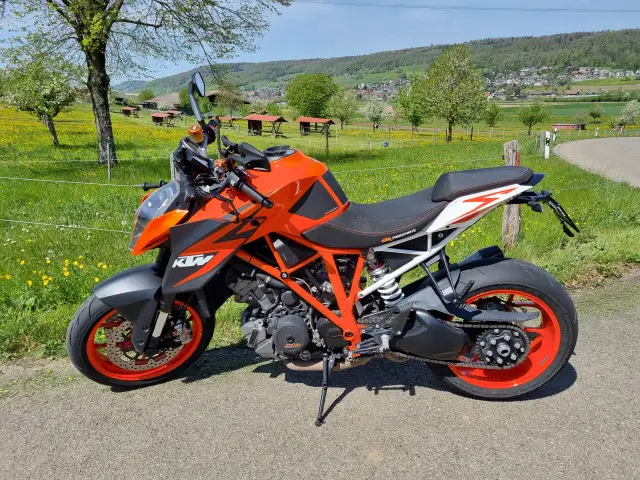 KTM 1290 Super Duke R