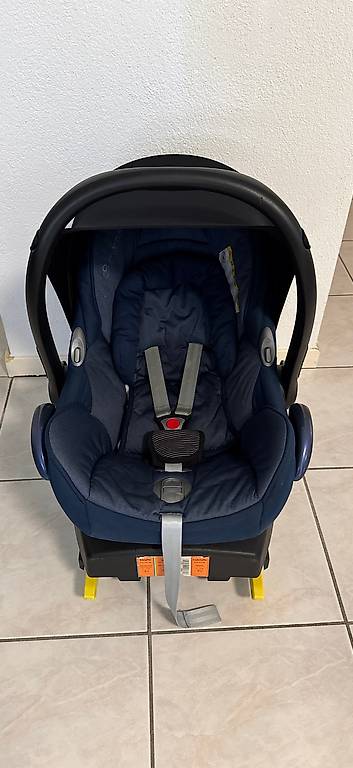 Seggiolino auto Maxi-Cosi CabrioFix con base EasyFix ISOFIX