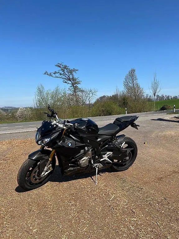 BMW S1000R - Top Zustand, viele Extras