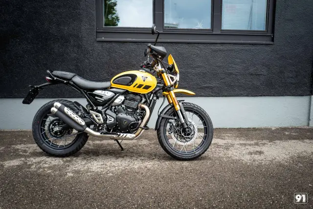triumph scrambler 400 xc