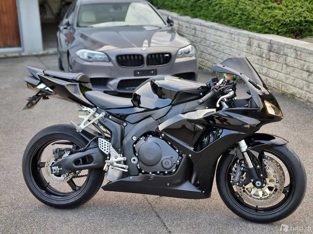 Honda CBR 1000rr Jg.2007 km: 11.xxx