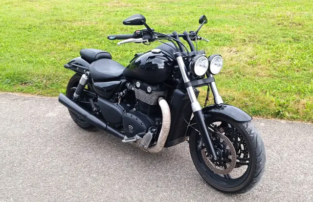 TRIUMPH Thunderbird 1700 Storm