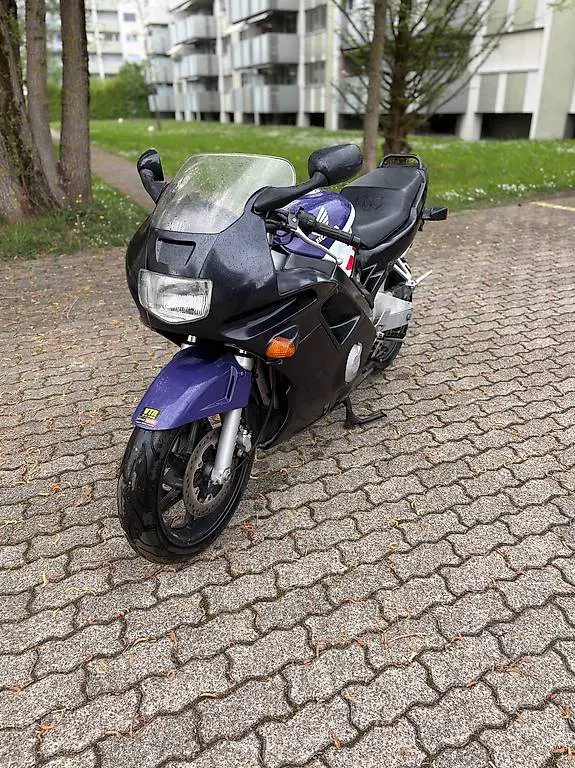 Honda cbr 600