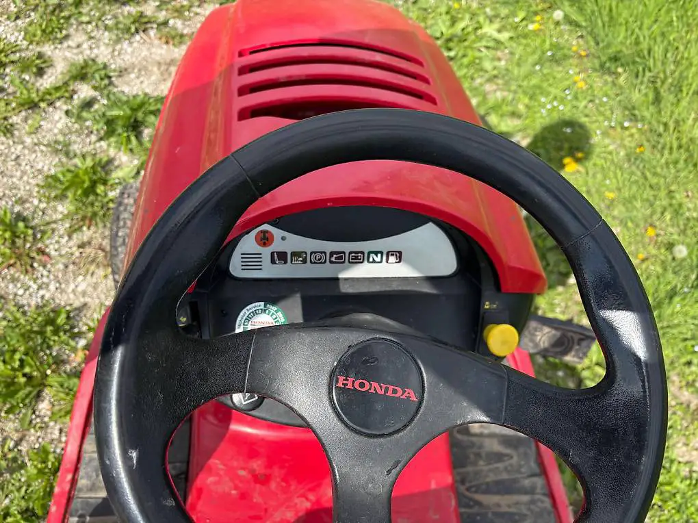 Rasentraktor Honda HF 2417