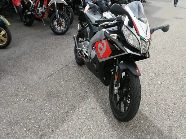  Aprilia Rs4