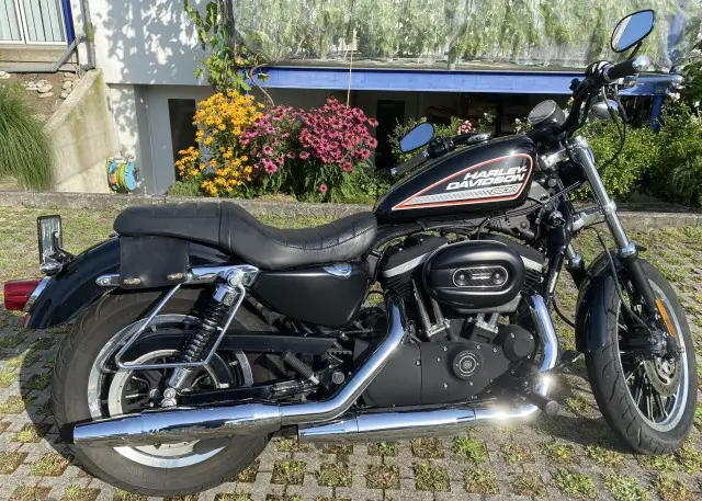 harley-davidson xl 883 r sportster roadster