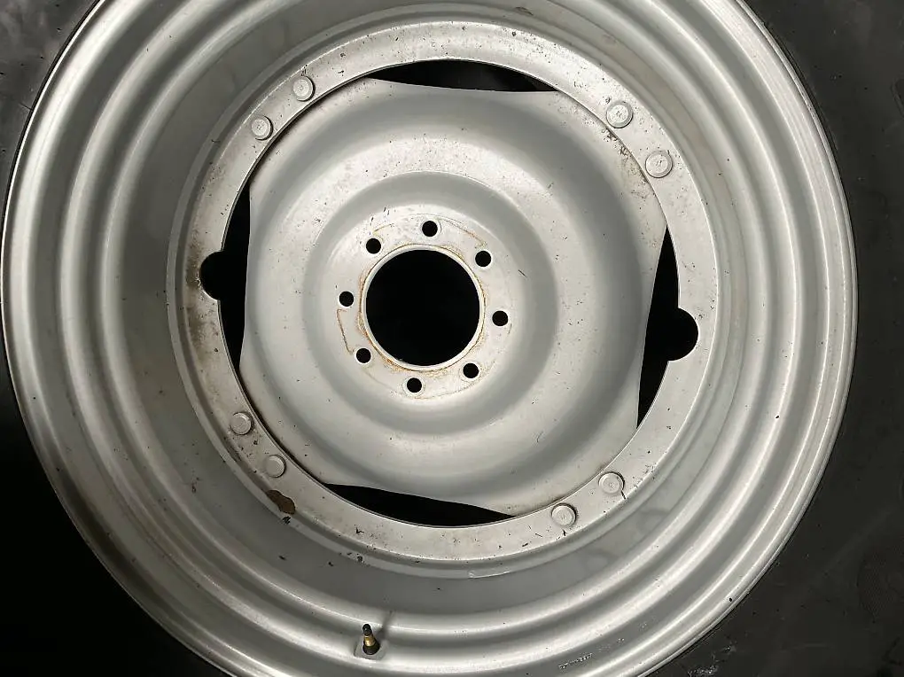 15x34 Traktor Felgen Neuwertig