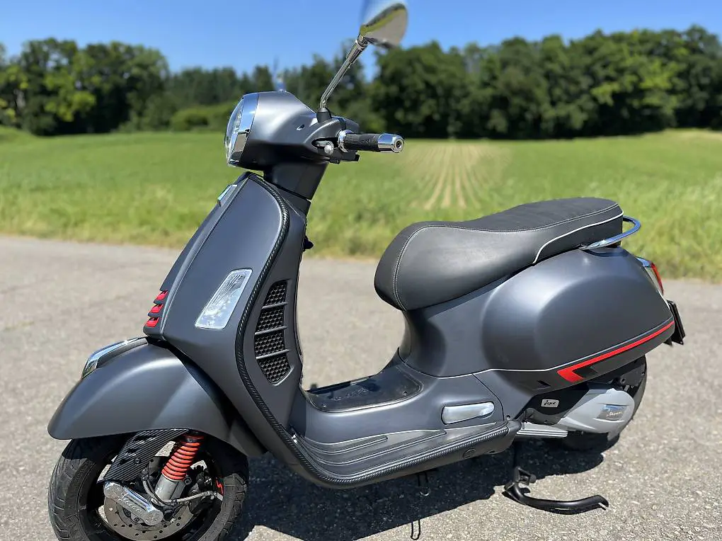 Vespa GTS 125 2019g