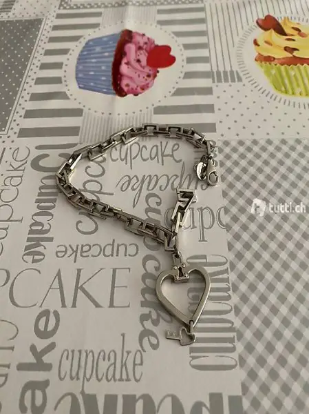 Braccialetto con ciondolo a cuore