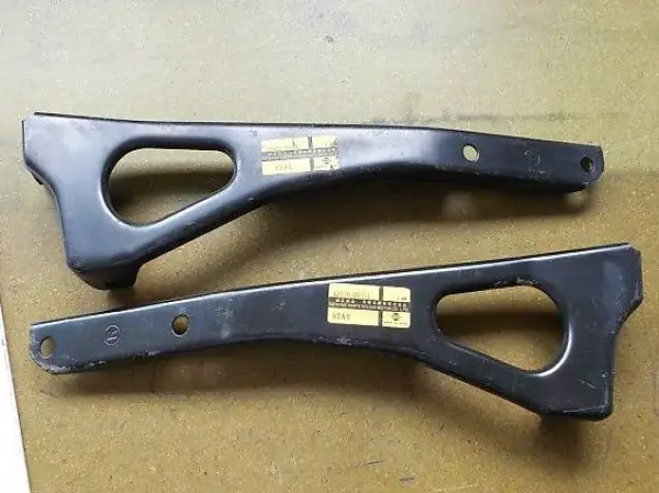 Stossstangenhalter L+R Datsun Nissan Sunny B310 Oldtimer