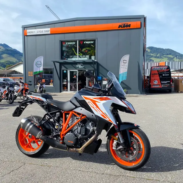 KTM 1290 Super Duke GT