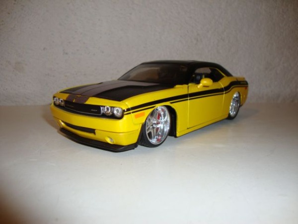 Dodge Challenger SRT8