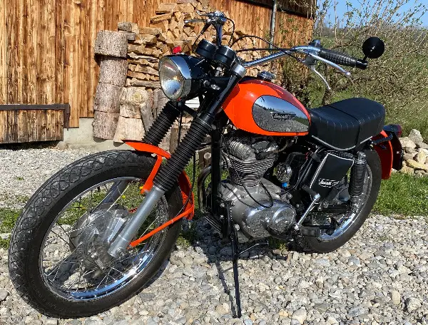 Oldtimer Ducati Scrambler 350