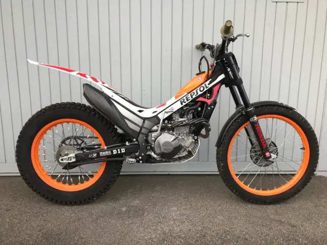 MONTESA Cota 260 Race Replica
