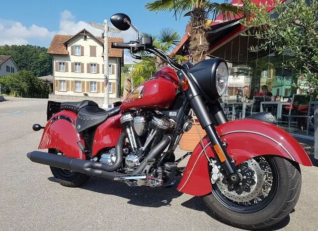 INDIAN Chief Dark Horse