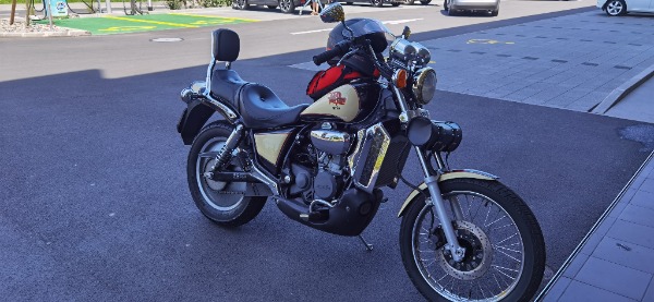 Aprilia red rose 125